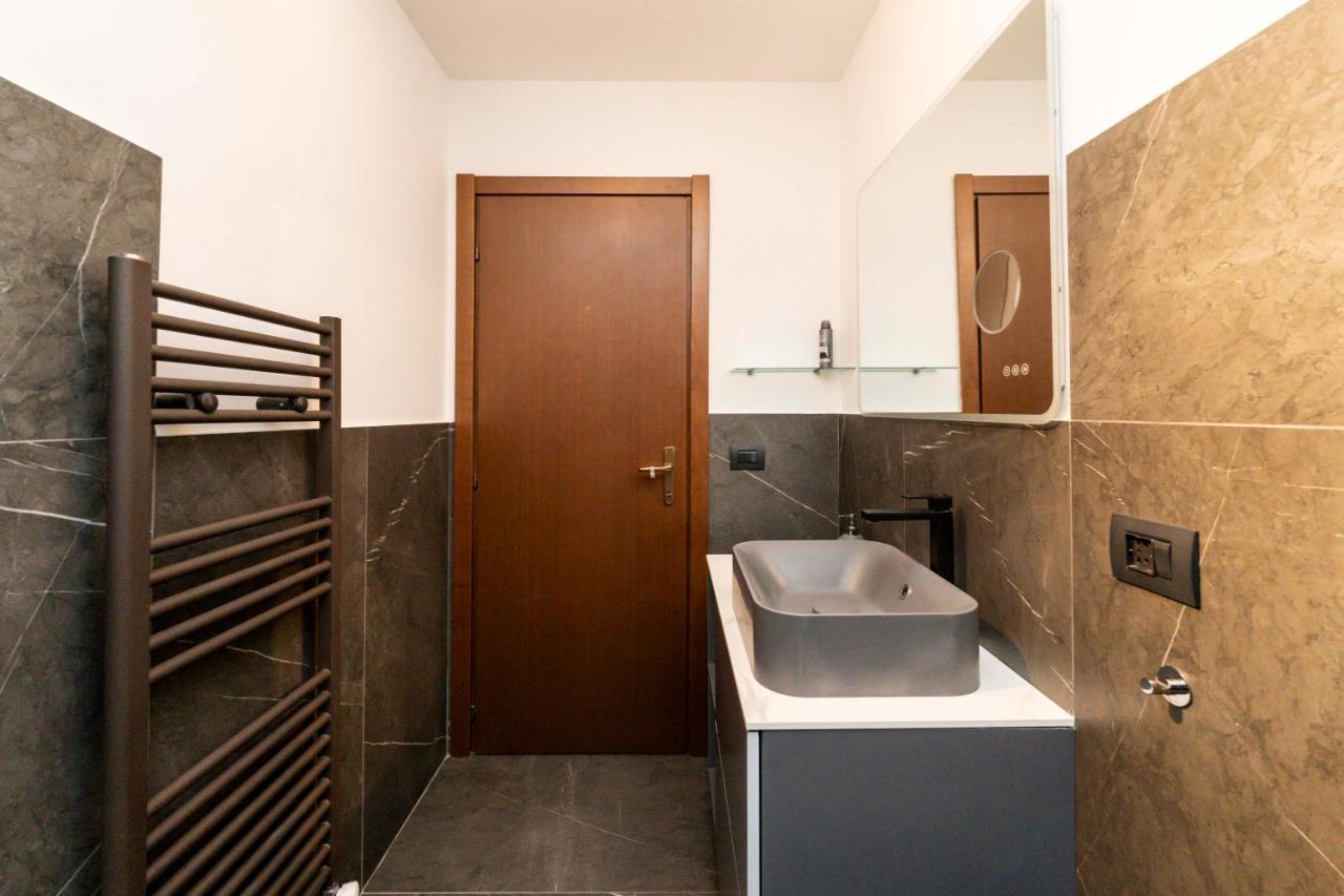 Casemi - Vincenzo 12 In Center Apartment Милано Екстериор снимка